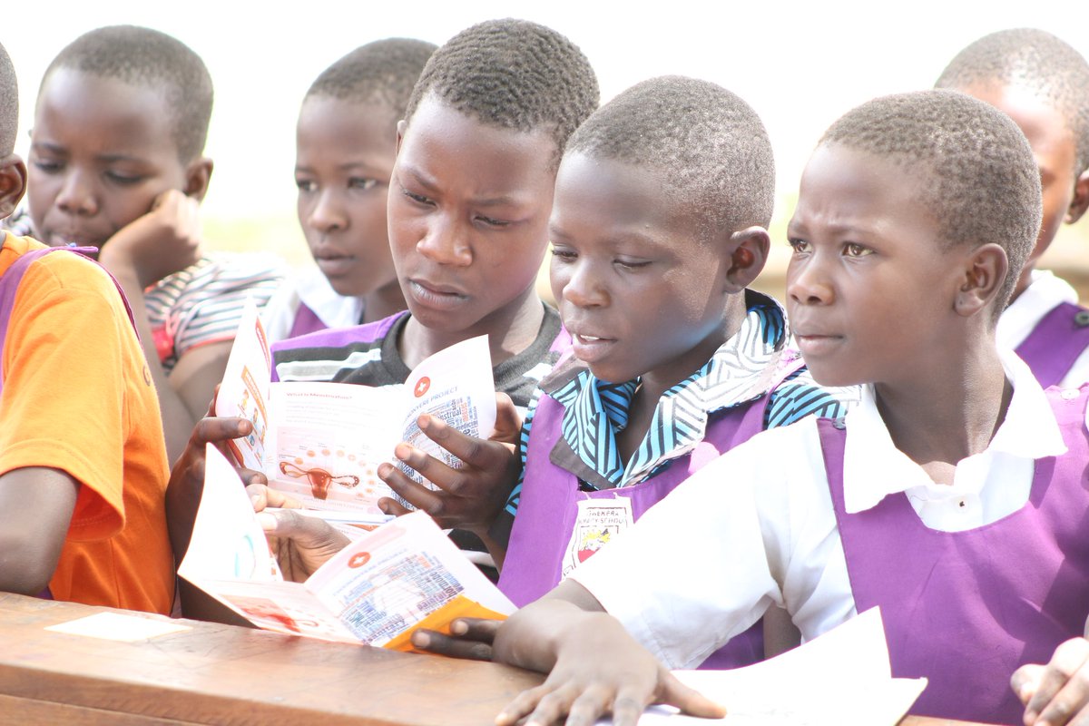 PatriciaKajumba's tweet image. #EqualityDignityPeriod Women and young girls have a right to have happy periods. We have the right to access information about menstruation. It's not something we should worry and whisper about. #HappyFlow #ExpectRespect #LetsTalkPeriods @SexRightsAfrica