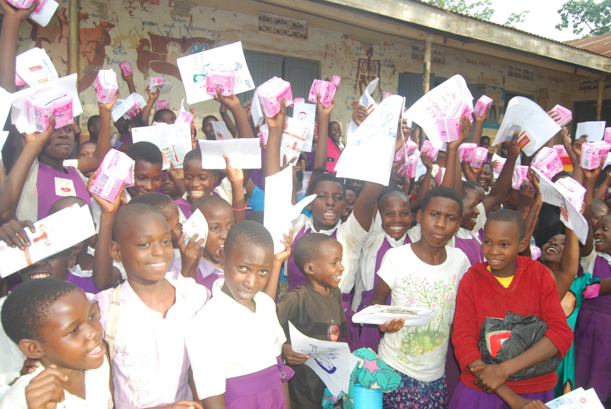 PatriciaKajumba's tweet image. #EqualityDignityPeriod Women and young girls have a right to have happy periods. We have the right to access information about menstruation. It's not something we should worry and whisper about. #HappyFlow #ExpectRespect #LetsTalkPeriods @SexRightsAfrica