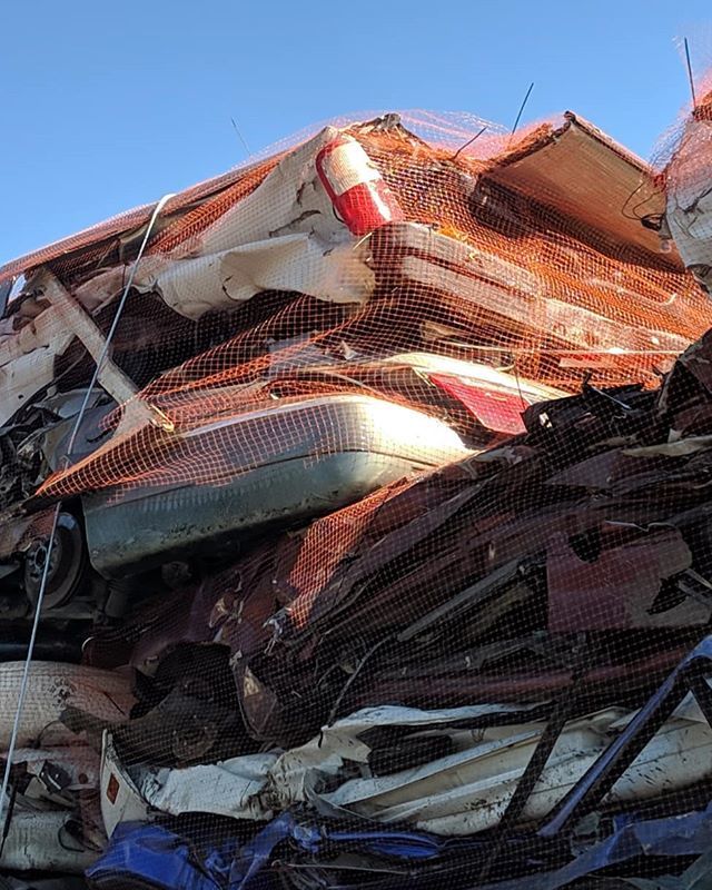 JustinBauerArt's tweet photo. always crashing the same car https://t.co/Uxja0caZ7w https://t.co/wWdxLo8bUg
