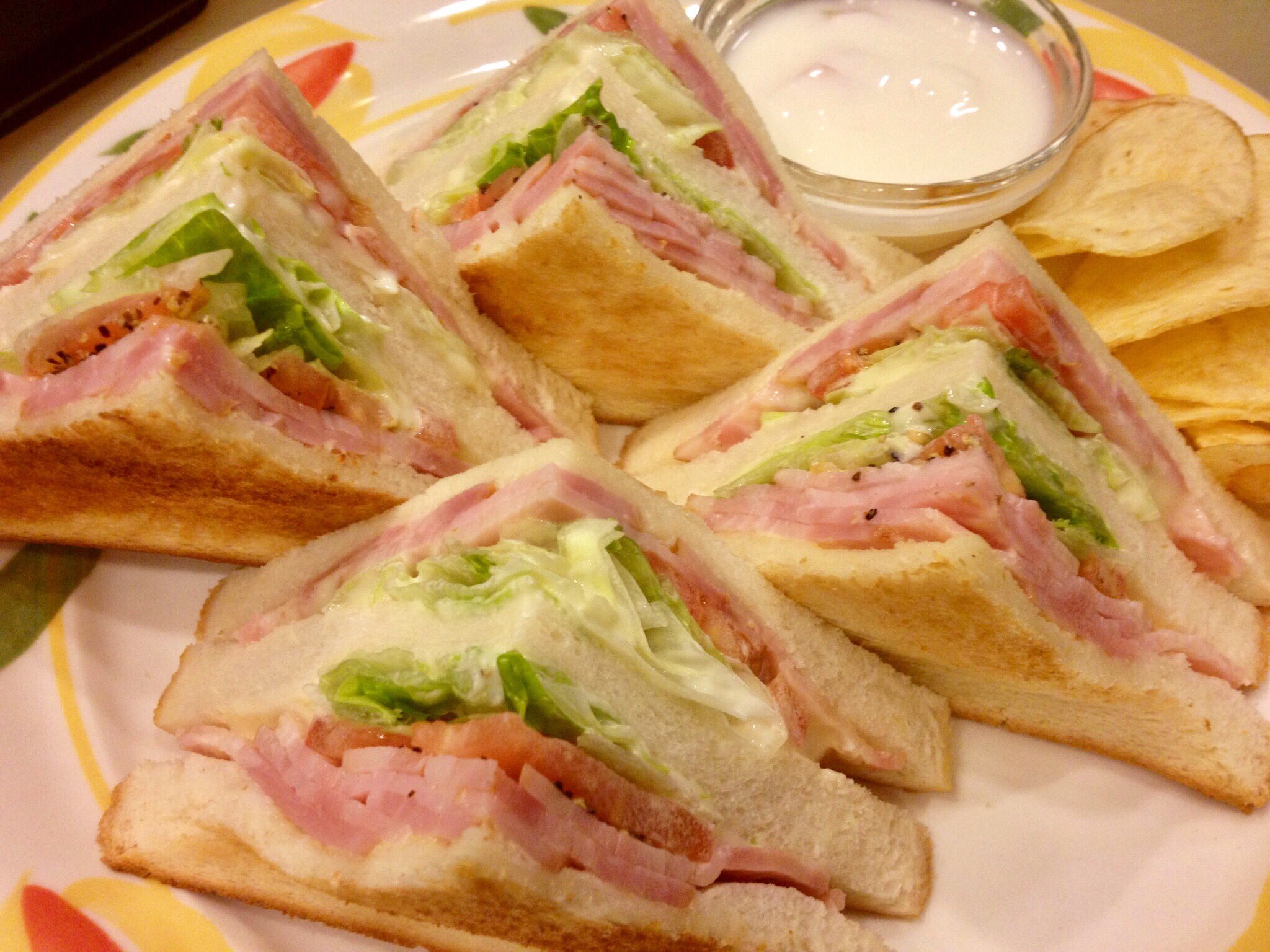 توییتر 蝸牛庵 در توییتر Bltサンドイッチ 定番中の定番 アメリカではトマトの収穫時期 このサンドイッチの為 豚バラ肉が値上がりするとまで言われた大人気のもので 当店でも迷ったらこれですと一押しメニューです T Co 43aenphnzs