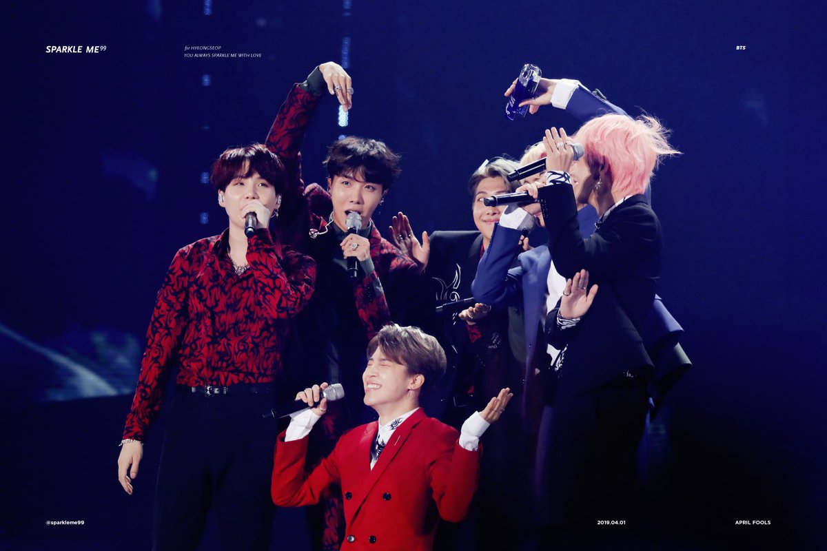 sparkleme99's tweet photo. 방탄소년단 선배님 핵쩌는 지민이형 사진
컴백축하합니다 :)

#BTS #방탄소년단 #지민 #JIMIN #SOBA2018
#AprilFoolsDay https://t.co/PWxxBY6QHm