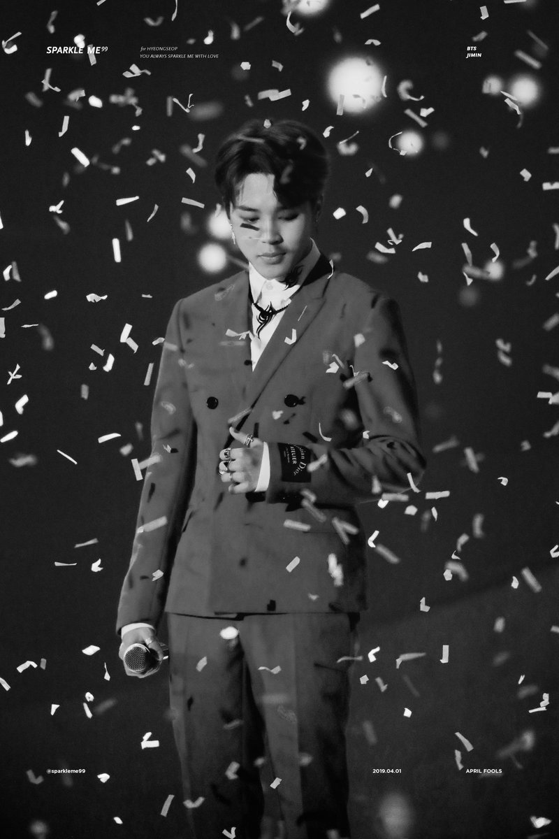 sparkleme99's tweet photo. 방탄소년단 선배님 핵쩌는 지민이형 사진
컴백축하합니다 :)

#BTS #방탄소년단 #지민 #JIMIN #SOBA2018
#AprilFoolsDay https://t.co/PWxxBY6QHm