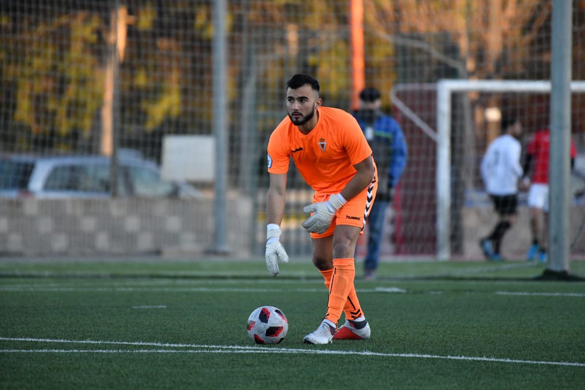 juanfroca's tweet photo. Va néixer a Museros fa avui 🎂🎂2⃣4⃣🎂🎂. Molt seriós, però un talentós porter ara al Múrcia Imperial. Felicitats amic @Quique_cebria i que et vaja tot bé en el teu nou equip. Forta abraçada.➕➕🎁🎁⚽️⚽️🍰🍰➕➕ https://t.co/Gy6LVjsax6