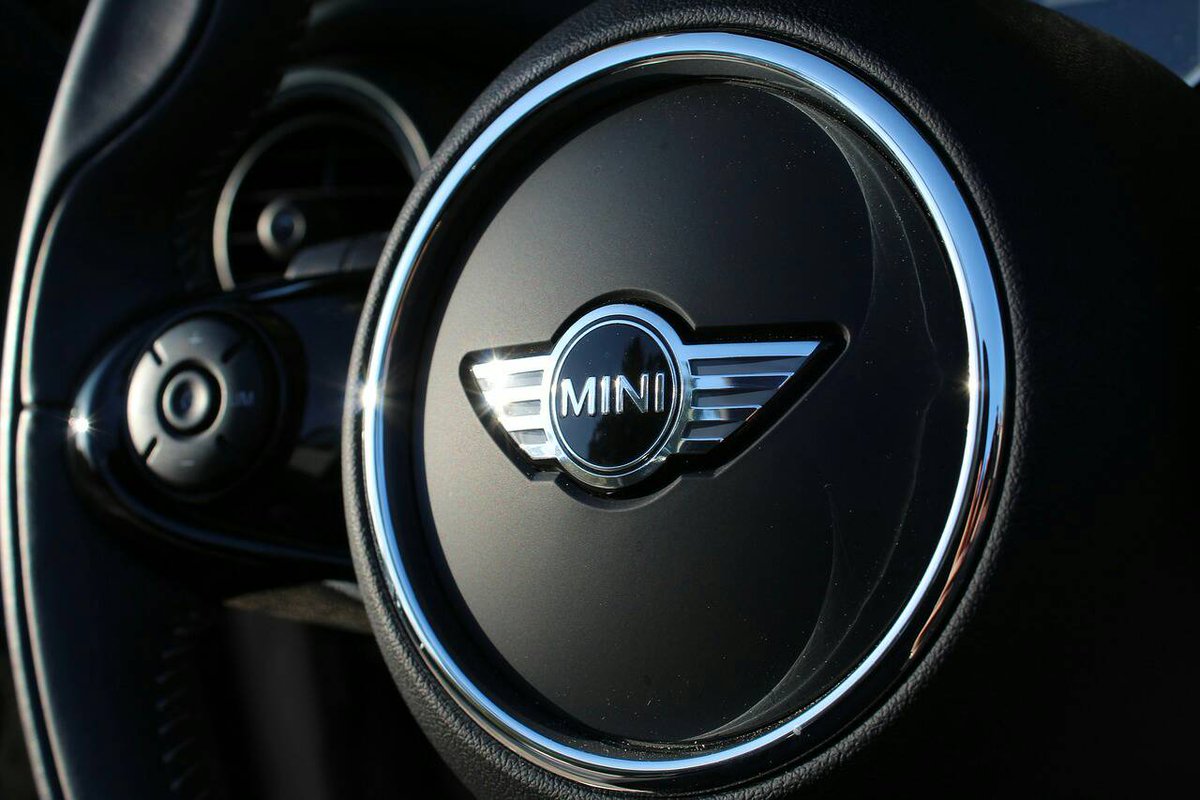 minibloem's tweet image. Your MINI is due for a service! Care for it by only having a MINI dealership handle the service.

To book your service, click on the link below.

mini-sovereign.co.za/contact.html

#TeamSovereign | #MINI | #BookService | #Bloemfontein
