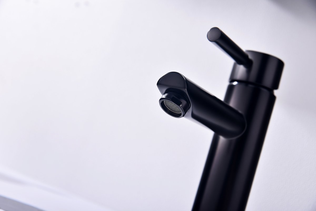 bath_etel's tweet image. The 5520 Matte Black adds a touch of color to your bathroom. Learn more: amzn.to/2TWLDR