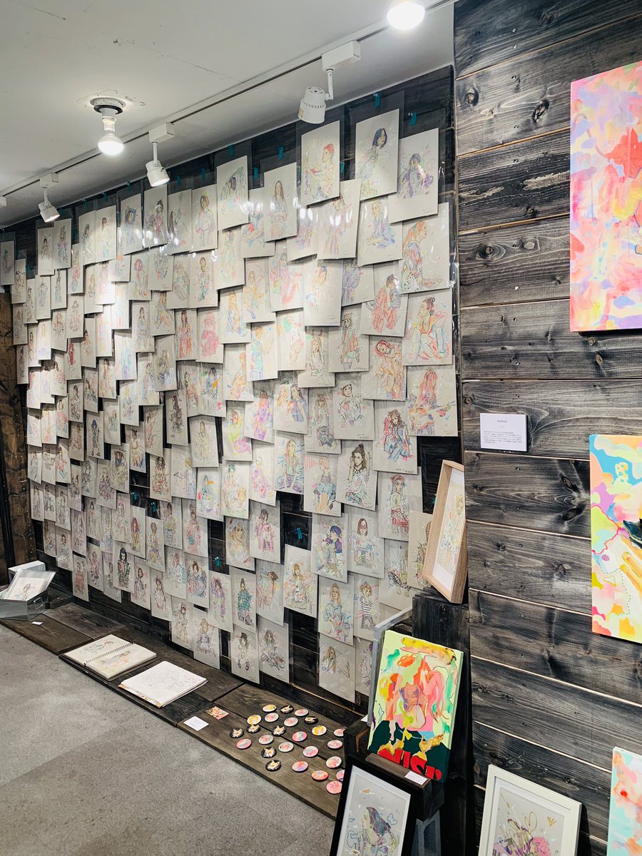 GloryTsubasa's tweet image. あ、言うの忘れてた在廊中です！！！21時まで天満橋ART Lab OMM PLANTシクヨロです！！！

#ポップピープル
#artlabomm