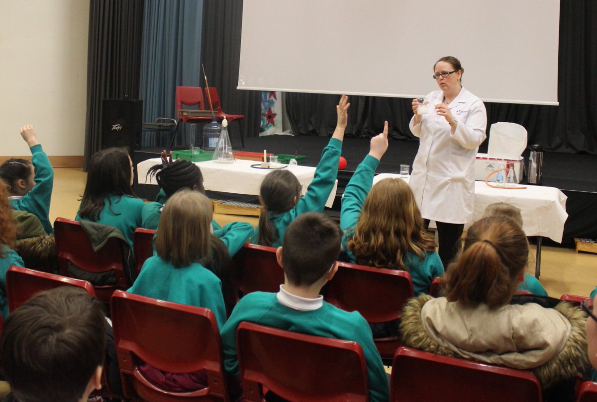 NovaHreodUL's tweet photo. We had a fantastic time when year 5 joined us for a #STEM day. Everyone had lots of fun, we hope @greenmeadowpri @rodbournecheney @moredonprimary enjoyed it too! 
Read all about it and more photos here: https://t.co/T6gn3GViil https://t.co/1R7nyeJ8Z4