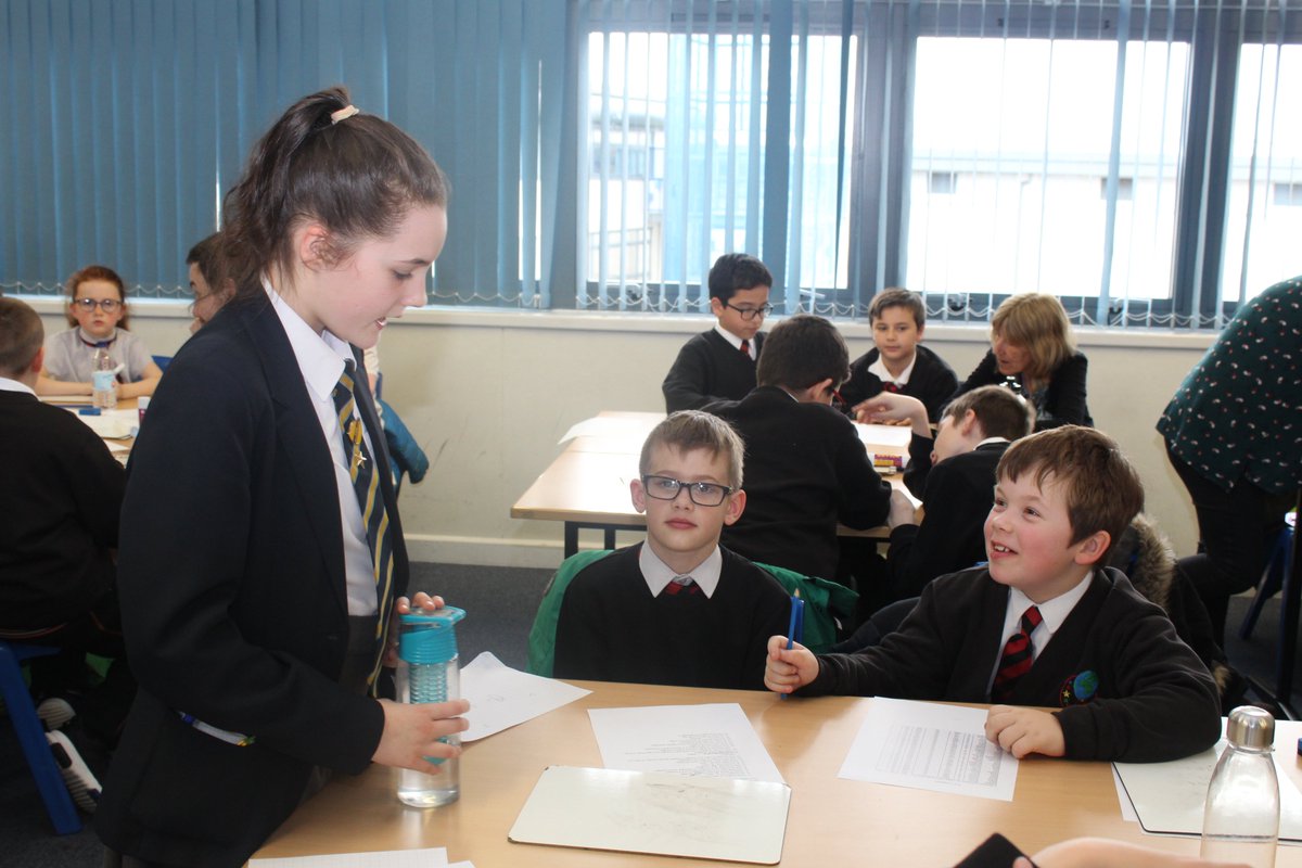 NovaHreodUL's tweet photo. We had a fantastic time when year 5 joined us for a #STEM day. Everyone had lots of fun, we hope @greenmeadowpri @rodbournecheney @moredonprimary enjoyed it too! 
Read all about it and more photos here: https://t.co/T6gn3GViil https://t.co/1R7nyeJ8Z4