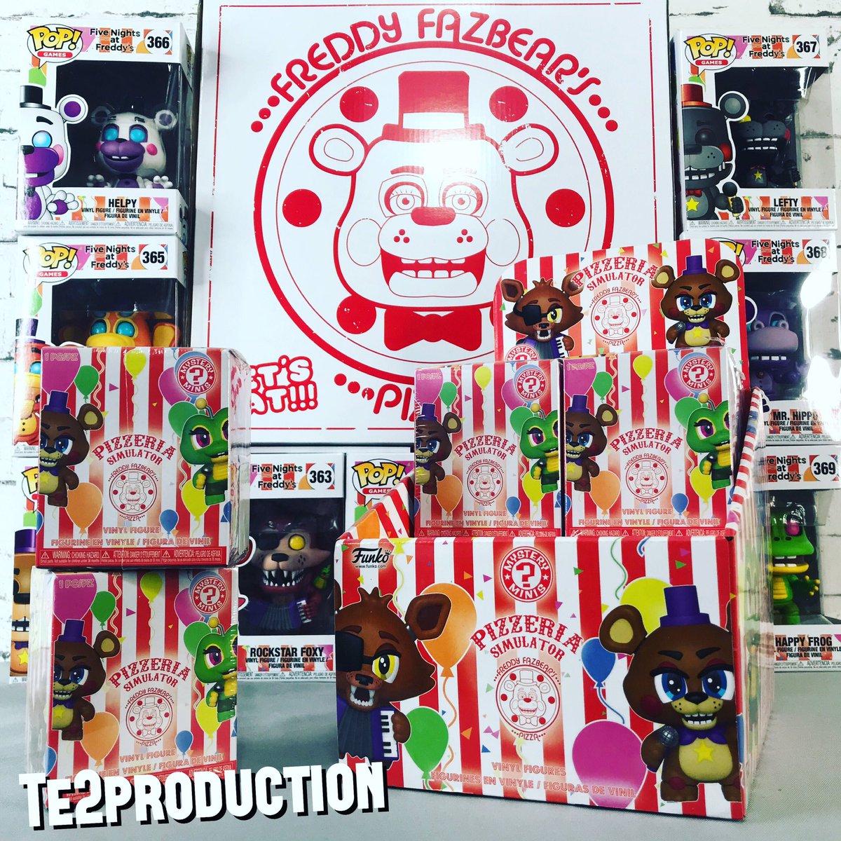 te2production's tweet photo. Aujourd'hui on ouvre un set complet #FUNKO #MysteryMinis #FIVENIGHTSATFREDDYS  : #PizzeriaSimulator ! #FNAF

https://t.co/DrZvVuZS1x https://t.co/S1eSnrgCuz