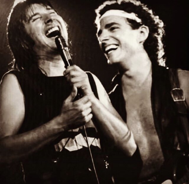 The Voice and Magic Fingers 🎶