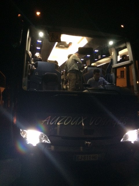 Les élèves de 5eme ont du se lever bien tôt ce matin pour partir sur les traces du roi Arthur. Arrivée prévue ce matin vers 9h30