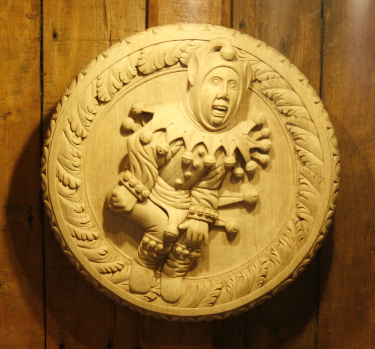 Stuartinterior's tweet photo. #AprilFool Our carved oak jester is a replica of one of the remarkable original C16th medallions from #StirlingCastle. Go and see them if you can... https://t.co/68tnN8WEo5 #StirlingHeads https://t.co/3IsIqNzvzY
