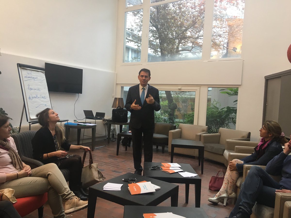 Ba4Chad's tweet photo. @anna2smilab
Atelier #jaimemonclient !
C’est parti ! 🙏👍🏻👏🏻🌹 https://t.co/Nm6bJaUH1r