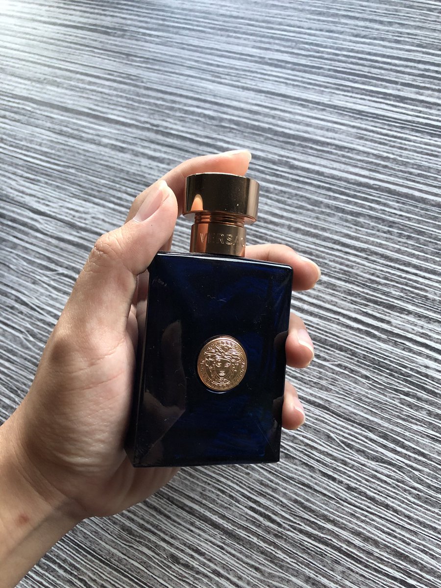 Versace Dylan Blue. Tak sweet sgt tp dia mcm just nice for a man. Class or pergi kerja tu mmg nice la. Ni mcm lain la dr lain 9.5/10