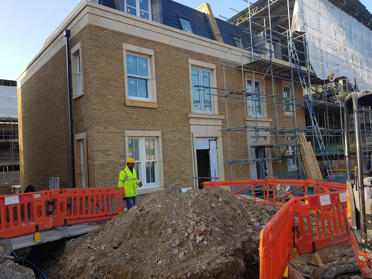 StoneworksL's tweet image. Blossom hill-Raynes park 
Great job by Londonstoneworks specialist.