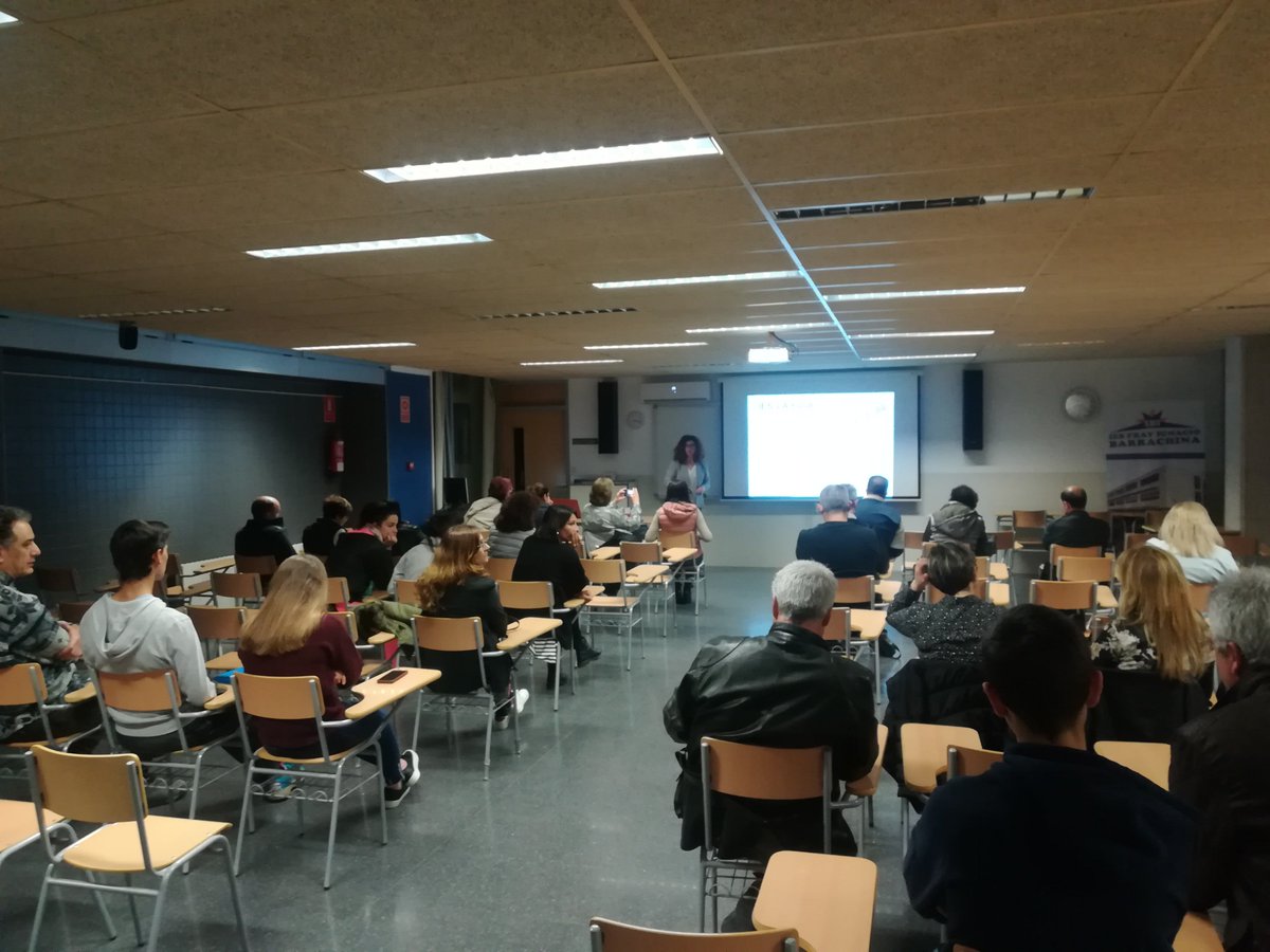 ACTAIO's tweet photo. El 13 marzo, impartimos una charla con familias en el IES Fray Ignacio Barrachina de Ibi.
✅Información sobre mercado laboral para familias.
✅Posibilidades de FP en comarca.
✅Conexión de formación con empresas.
Muchas gracias a todas las 👨👩👧👦
#ayuntamientoibi
#GVALabora
#Actaio https://t.co/MCqYwofKGH