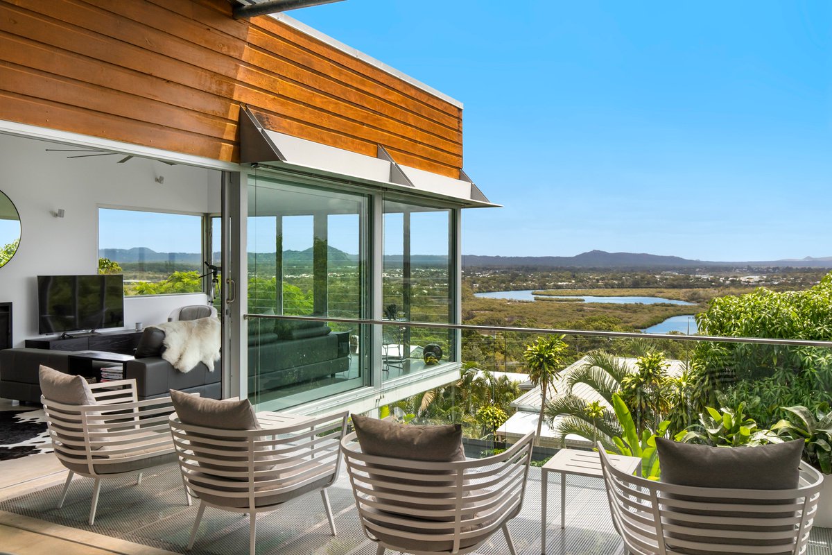 LuxuryListAU's tweet photo. Luxurious coastal home with sweeping water and Hinterland views. See more: https://t.co/BO8uNddE63
@CENTURY21 @C21Australia #NoosaHeads #Queensland #SunshineBeach #WaterViews #HinterlandViews #Contemporary #LakeViews #RiverViews https://t.co/bu93NDOrQo