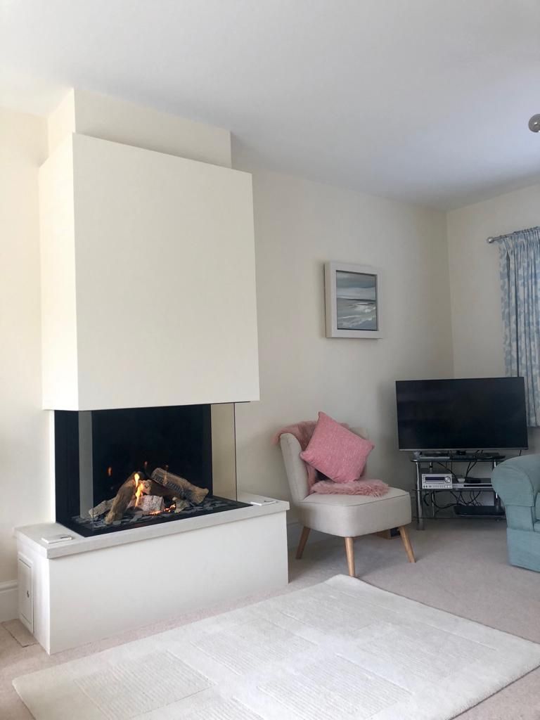 coriniumstoves's tweet photo. #InstallationImages Here are a few photos of a Dru Maestro 80/3 - we think it’s the perfect addition to this living room! #CSInstallations #CoriniumStoves https://t.co/C0WVm7uBq7