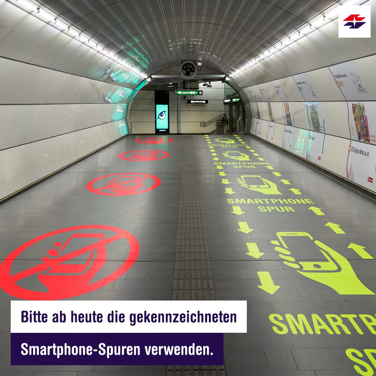 wienerlinien's tweet photo. Seit heute haben wir in einigen U-Bahn-Stationen Smartphone-Spuren eingerichtet. Bitte nutzt sie, wenn ihr eure Augen beim Umsteigen wirklich nicht vom Handy lösen könnt 😉 Wie gefallen sie euch? https://t.co/W26KQXoB4h