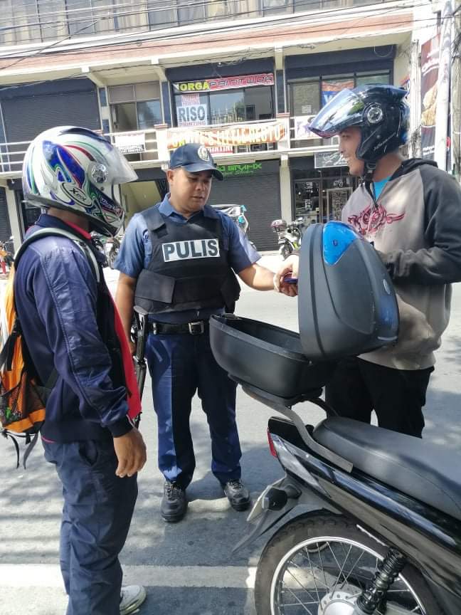 COMELEC Checkpoint led by PLT LORIEDOR ILAS infront of NGCP, Gen Trias Drive, Brgy. Tejeros Convention, Rosario Cavite.<a href="/IORC4A/">RPCRD PNP CALABARZON</a> <a href="/PpoCavite/">Cavite PIO</a>
