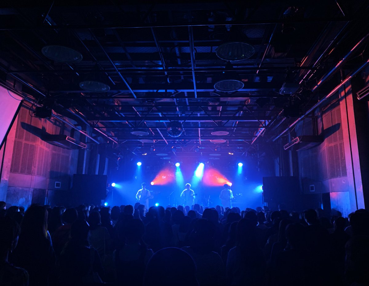 noovystaff's tweet photo. 初日 #大阪MUSE ありがとうございました✋
いつも暖かく迎えてくれる大阪、
今回のツアーで、いままで #noovy の一歩一歩を感じてもらえたら嬉しいです😊

残り今週末の名古屋と来週末の東京も、お待ちしております！🙌
Hank Last GIG、いよいよ残り2本💪

#noovy 
#OneMoreStepTOUR https://t.co/d5Y2pabl3r