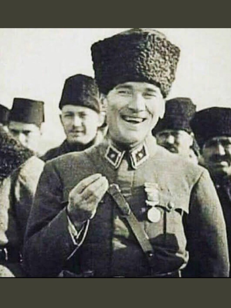 Tüm çiçekleri kopartabilirler ama baharın gelişini engelleyemezler 🌸