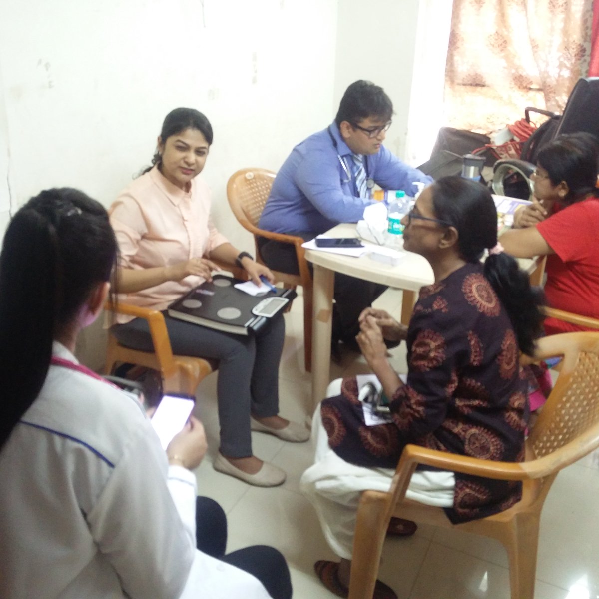 HEALinstitute's tweet photo. Snaps of Cardiac camp held by @HEALinstitute at Tarapore gardens in Andheri Lokhandwala on 31st of March. The team was able to organize free heart check-ups for many patients.
#TheHealingTouch #PreventionIsBetterThanCure #CardiaCamp #TaraporeGardens #Free #HeartCheckUps https://t.co/pliZ9CxCq9