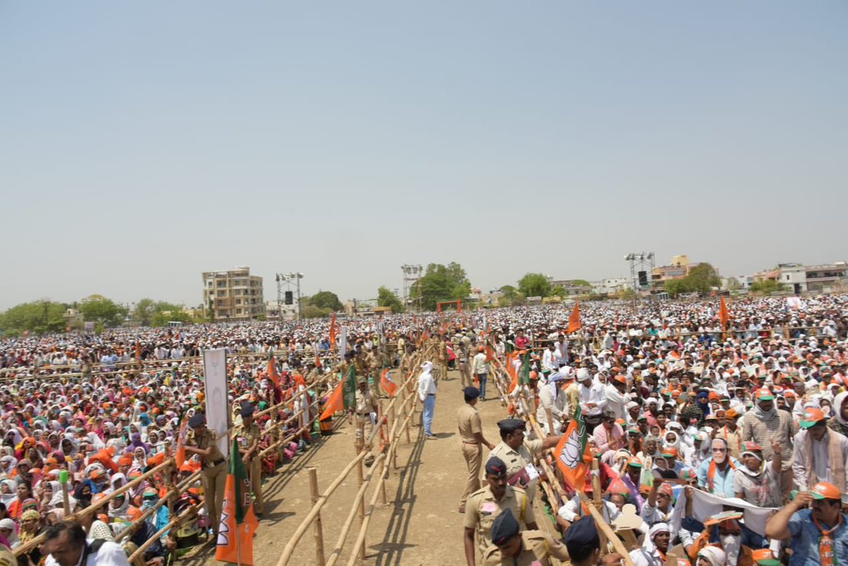 CampaignTrailPM's tweet image. Addressing NDA rally in Wardha, Maharashtra today @narendramodi ji 
#मोदीमयवर्धा #ModiInWardha