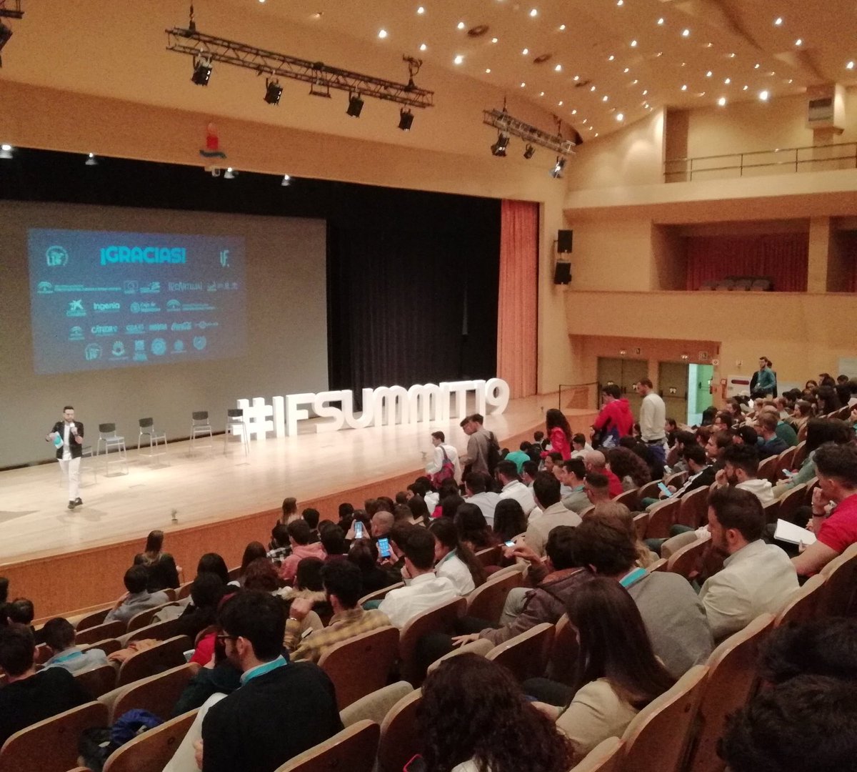 sombradoble's tweet photo. Revive los momentos #IFSummit19 en este vídeo🎥
Mil gracias a todos los que han colaborado para que la
I edición del #IdeasFactorySummit sea el mayor evento de emprendimiento universitario de Andalucia, un éxito posible gracias a vosotros👇dale al play‼️
https://t.co/QP4ccGVuo6 https://t.co/fAXVKJxIhu