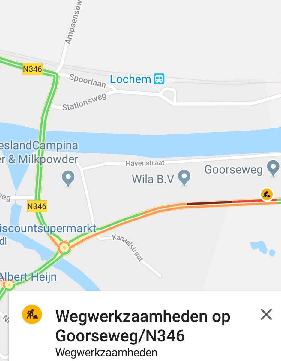 bertdinkelman's tweet photo. #Verkeersinfarct de komende weken op de #N346 in #Lochem. 
2 verkeerslichten die niet op elkaar afgesteld staan binnen 300 meter van elkaar , met een #rotonde ertussen is de oorzaak!
Hopelijk gaat de @GemLochem/@provgelderland snel wat anders regelen. https://t.co/gYFrMdpOKP