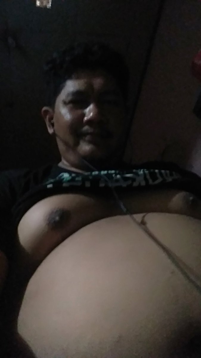 Yg mau nenen silahkan tapi tuk umur 40th ke atas yah
Anti berondong