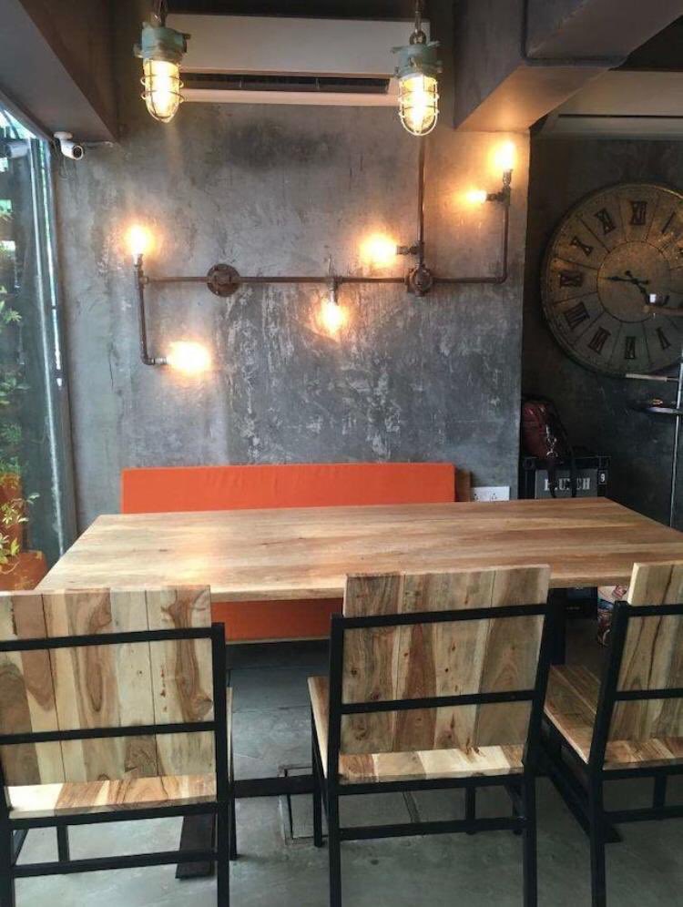 MarineTreasury's tweet photo. Hanging iron passage lights🚨installed at iThink #Fitness #Cafe at #Bandra
#Mumbai
Shop for #Nautical lights at https://t.co/JiC0v6sNQd or call 9833444921

#interiordesign #decor #restaurant #lightingdesign #lighting #publights #cafe #decor #gym https://t.co/TqBtmoVddU