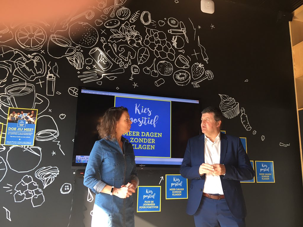 kvanoost's tweet photo. Hoe positief ben jij? Kick-off #kiespositief #meerdagenzonderklagen met warme oproep om elke dag een positieve daad te stellen. https://t.co/wJpm3XSJdM