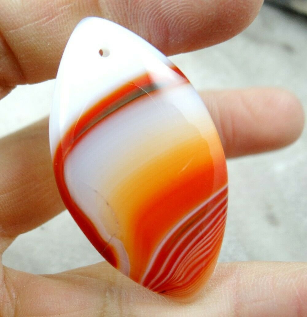 jenkinsdave604's tweet photo. Excited to share the latest addition to my #etsy shop: Natural Picture Agate Orange White Stripe Horse Eye Gemstone Pendant Focal Bead https://t.co/WxevSC4o0m #supplies #jewellerymaking #agatependant #gemstonebead #focalbead #largegemstone #gemstone #largefocal #focal https://t.co/pDdZ3BkXGV