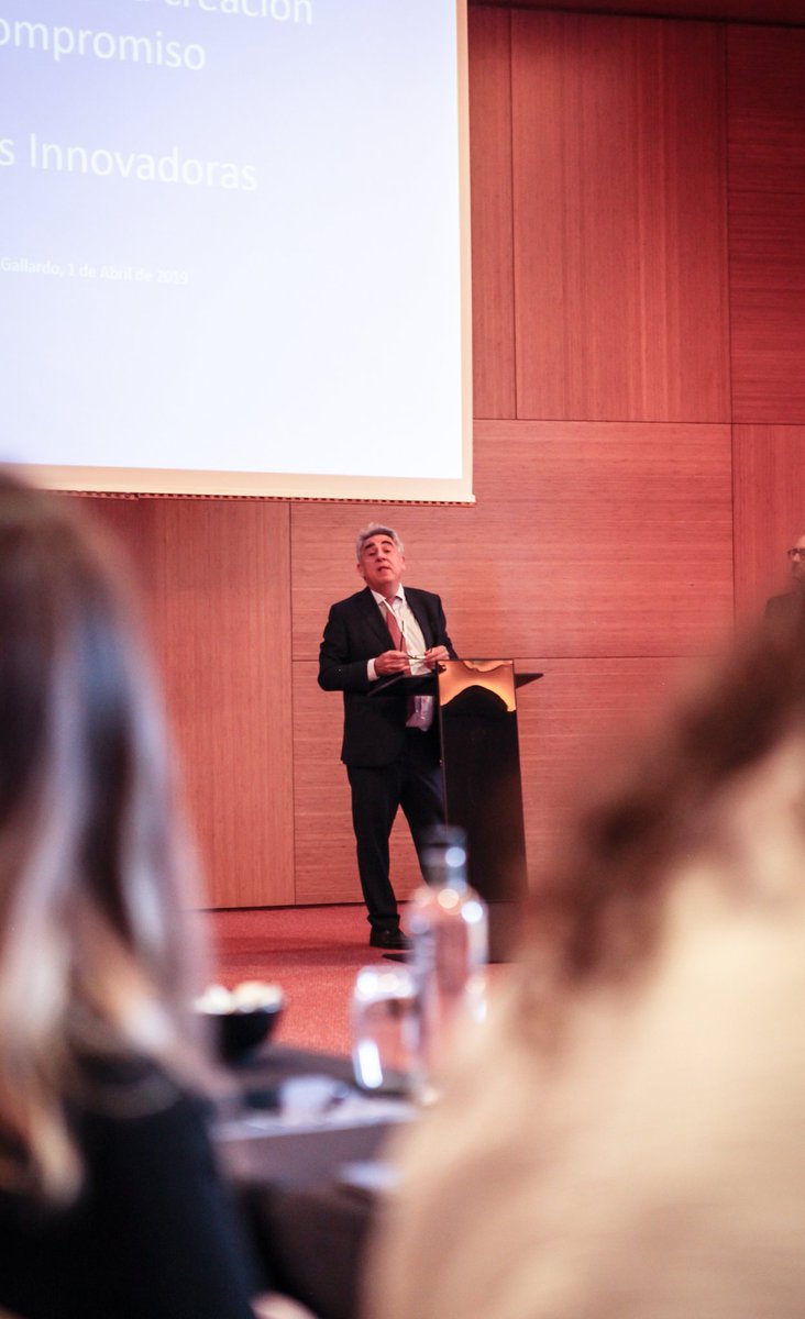 AMBITcluster's tweet photo. @ramongabarro, presidente de #CENFIM, da inicio las II Jornadas de reflexión estratégica sobre la búsqueda y atracción de trabajadores, celebradas en el Hotel @SB_Hotels Diagonal Zero de Barcelona.
#empresas #trabajadores #gestión #liderazgo #recursoshumanos https://t.co/3uxwJLSugE