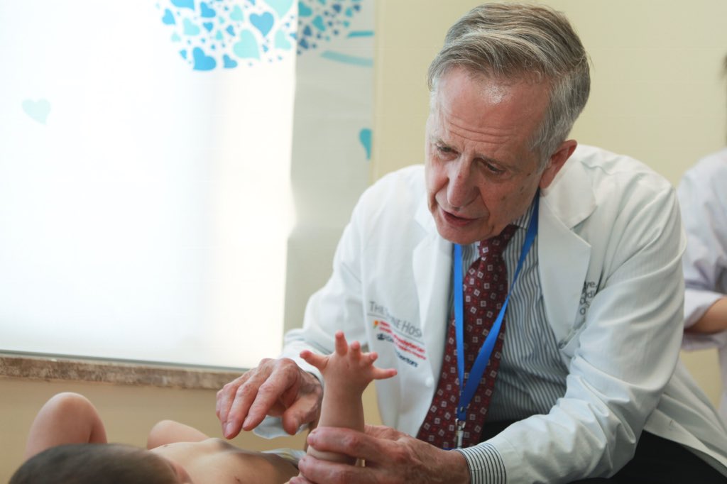 junipermdinc's tweet photo. Team #JuniperMD is honored to introduce our Co-Founder and CMO, David P. Roye, a world’s leading #pediatric #orthopedic #surgeon specialized in spine deformities. He has been dedicating his entire career to improving the lives of children in both the United States and China. https://t.co/0PjQVRDR7g