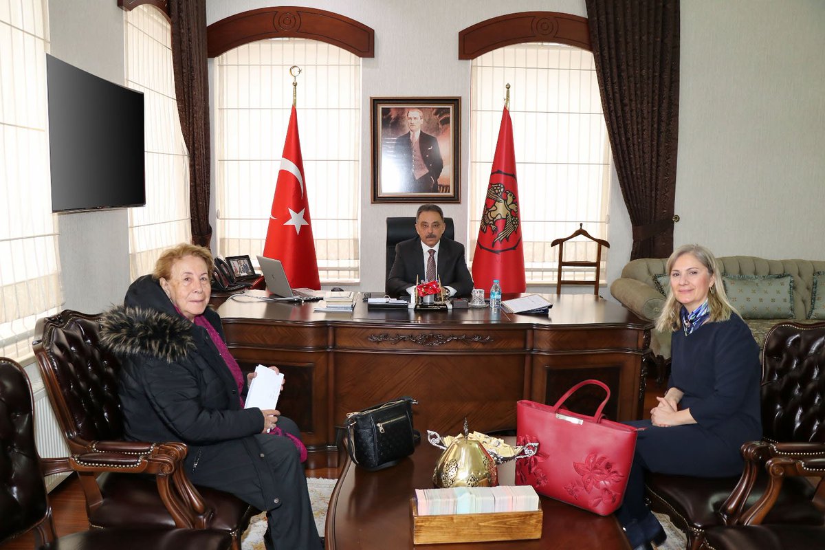 Türk Kadınlar Birliği Derneği Başkanı ve Soroplimist Kulübü Başkanı, Sayın Valimizi Ziyaret Etti
konya.gov.tr/turk-kadinlar-…
