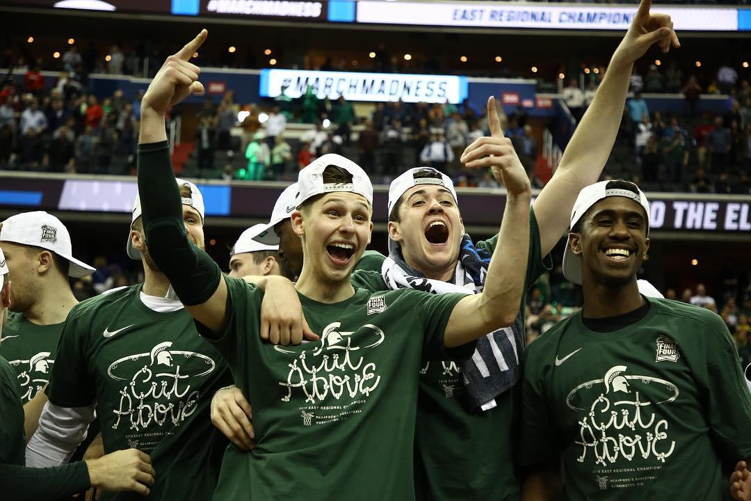 FIVEmag's tweet photo. Mood 🎉 wenn du den Favoriten DUKE schlägst und das Ticket zum Final Four löst 🎫
#five #fivemag #basketballmag #basketballforlife #marchmadness #finalfour #msu #duke #ncaa #finalfour2019 https://t.co/3nyAZl9rYM