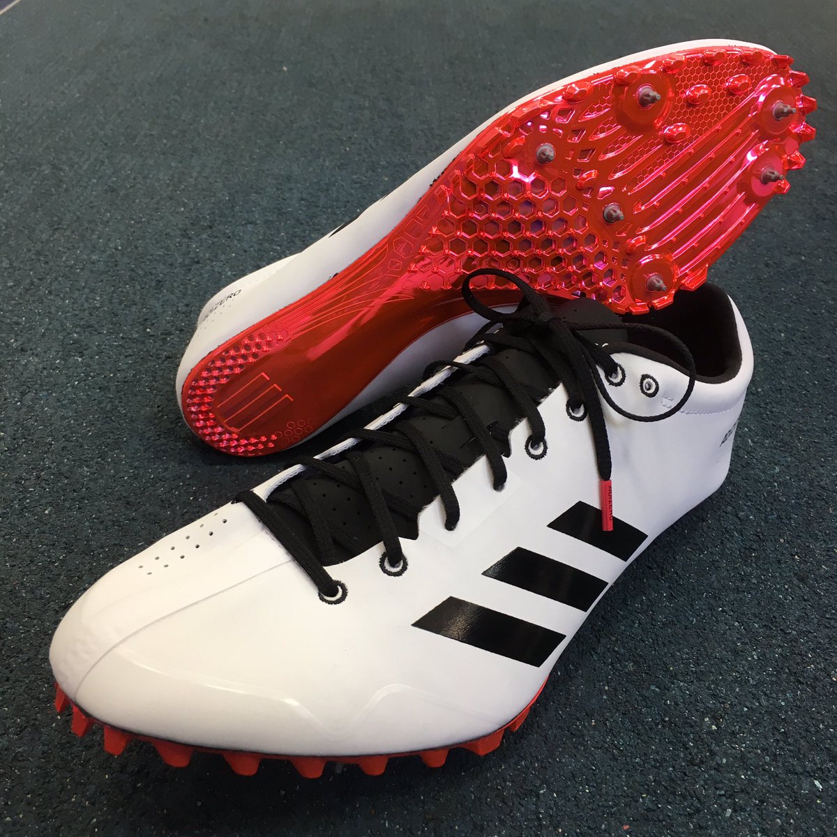 ステップスポーツ柏店 Sur Twitter 新商品情報 アディダス 短距離スパイク Adizero Prime Sp 1枚目 Adizero Accelerator 2枚目 Adizero Finesse 3枚目 今回のカラーはホワイト 勝負の一足にいかがでしょう ステップスポーツ柏店