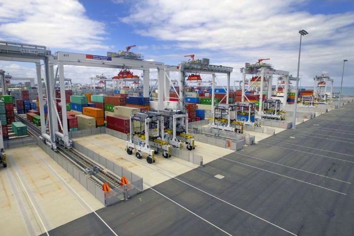 HELLENICSHIP's tweet image. One team, one process, one ambition – OneTerminal the perfect solution for VICT, Melbourne #terminal #container #port
hellenicshippingnews.com/one-team-one-p…