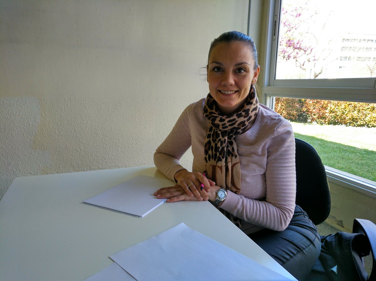 INSACumella's tweet photo. El dijous passat va començar les consultes obertes al centre del #programaSalutiEscola de @salutcat , en què l'alumnat podrà resoldre tots aquells dubtes que tingui sobre la #salut https://t.co/EIhZee4Wvy