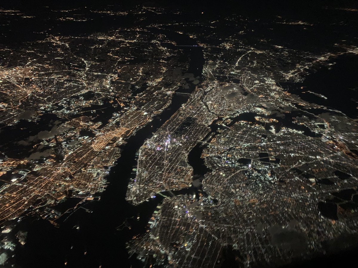 markparbhoo's tweet photo. More great views of New York tonight heading back from Baltimore #ba228 https://t.co/wFQSgezE8Q