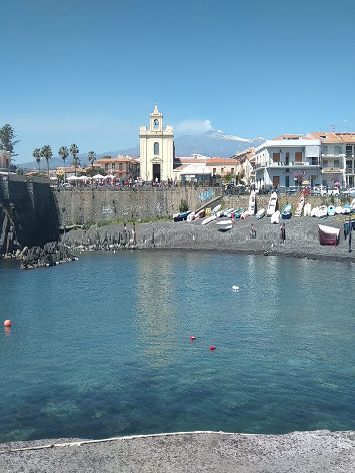 Lasiciliaweb's tweet photo. Stazzo - #Acireale (foto Maria Turcis) #Stazzo #Etna #sicilia #sicily #italia #italy https://t.co/uuMNzUTFaR