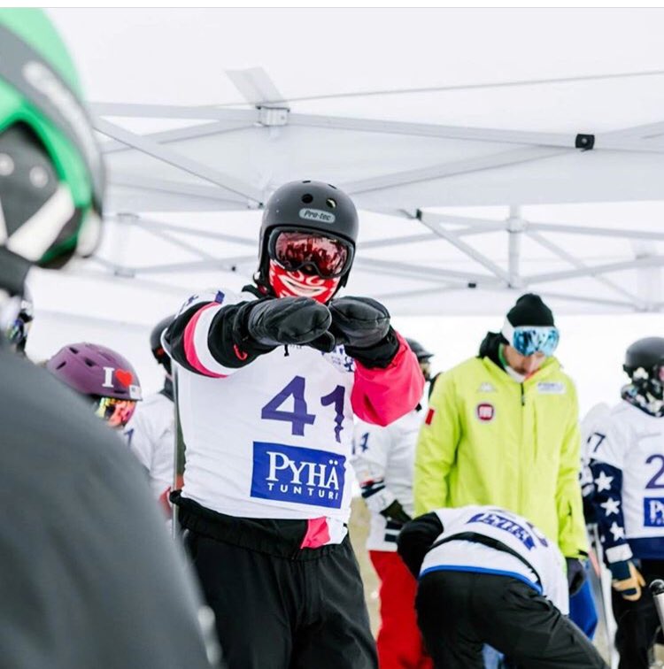 Paralympics's tweet photo. So much great racing at the @parasnowboard World Champs in Finland! 🏂 

History made in the women’s division - the first ever four-way SBX! ⁣ 
#parasnowboard | #pyha2019 | #adaptivesnowboarding | #snowboard ⁣
📸: Jani Kärppä https://t.co/KbUZ40GO4Z