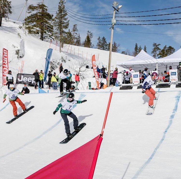 Paralympics's tweet photo. So much great racing at the @parasnowboard World Champs in Finland! 🏂 

History made in the women’s division - the first ever four-way SBX! ⁣ 
#parasnowboard | #pyha2019 | #adaptivesnowboarding | #snowboard ⁣
📸: Jani Kärppä https://t.co/KbUZ40GO4Z