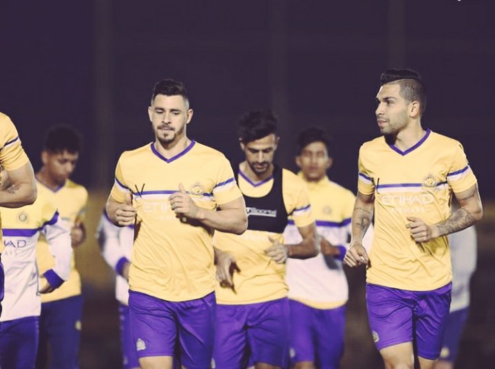M28132401's tweet photo. بالتوفيق💛💙

#النصر_الجيل https://t.co/QgkbzLZr0G