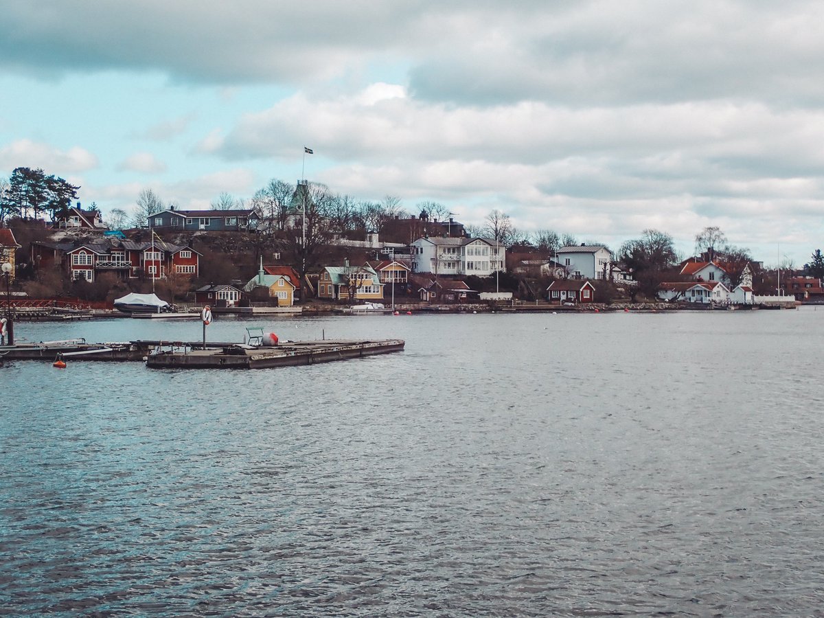 Samizabeth's tweet photo. We spent our anniversary exploring parts of the Stockholm archipelago 
.
.
#samscribbles #traveljournal #travelphotography #art #journal #illustration #travel #stockholm #sweden #artist https://t.co/8q6grAes8q