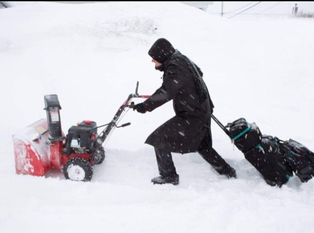 LesRoseSyracuse's tweet photo. #gohomewinter you're #drunk!
#STN2019 in #Seattle this week?#PerfectWeather!
@nppanewsvideo #Y59 in #Oklahoma last week? #PERFECT
Back home to @NewhouseSU @SyracuseU ? #SNOW! Below #freezing!
@jamieyuccas @STNNOW @LittleJoeTV @bobdotson #welcomeback @CitrusTVNews @lesinatra https://t.co/UU3FA5IseR