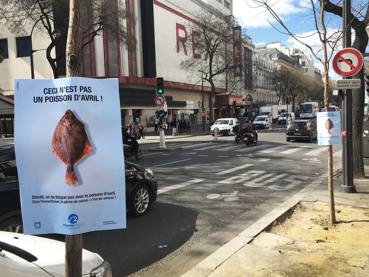 promerocean's tweet photo. Sur le Boulevard Poissonnière, ça ne blague pas du tout !
PromerOcéan est partout, partout, partout !    
#OnNeBlaguePasAvecLePoissonDavril https://t.co/ogU5QnwF4x
