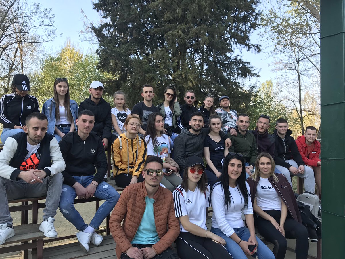 KJazexhiu's tweet photo. E diela e tyre! 🍀🏐🧘🏼♀️🏃🏼♂️
Crossfit,volley,hiking
#Studentet #eTiranes 🎊 https://t.co/aGGhendn7g